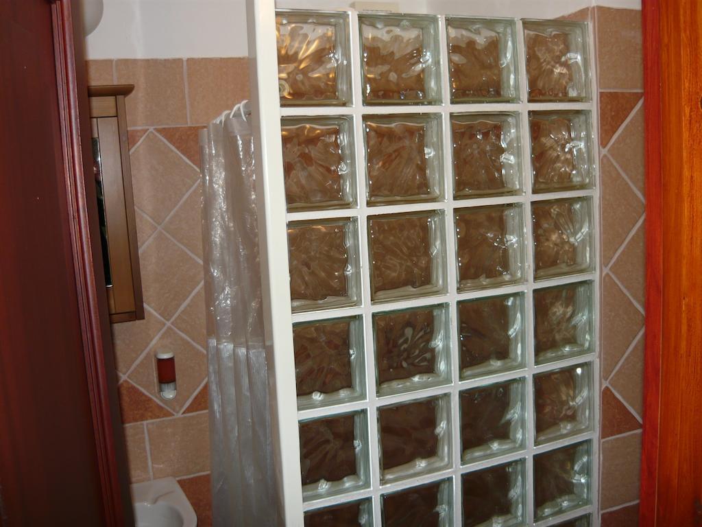 Ezuestfenyo Hotel Telkibánya Rum bild