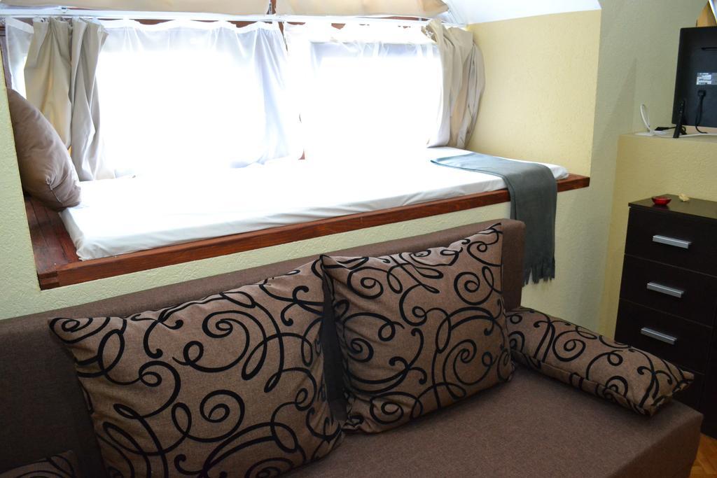 Ezuestfenyo Hotel Telkibánya Exteriör bild
